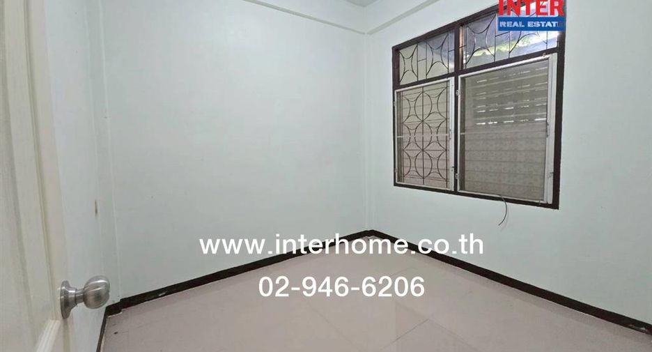 For sale 4 bedrooms townhouse in Thanyaburi, Pathum Thani