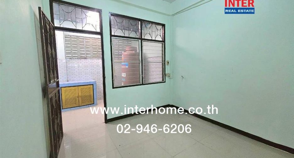 For sale 4 bedrooms townhouse in Thanyaburi, Pathum Thani