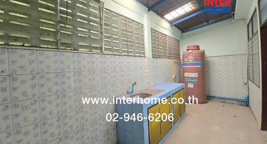 For sale 4 bedrooms townhouse in Thanyaburi, Pathum Thani