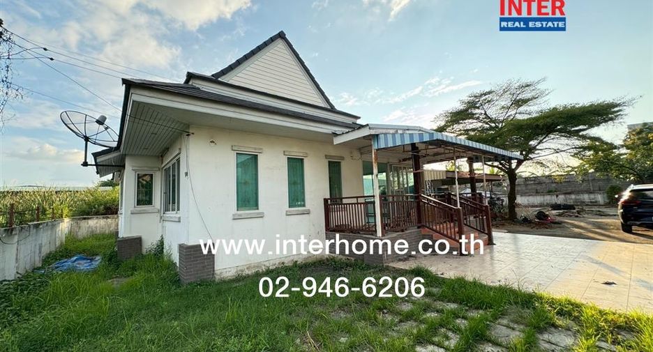 For sale 3 bedrooms house in Mueang Pathum Thani, Pathum Thani