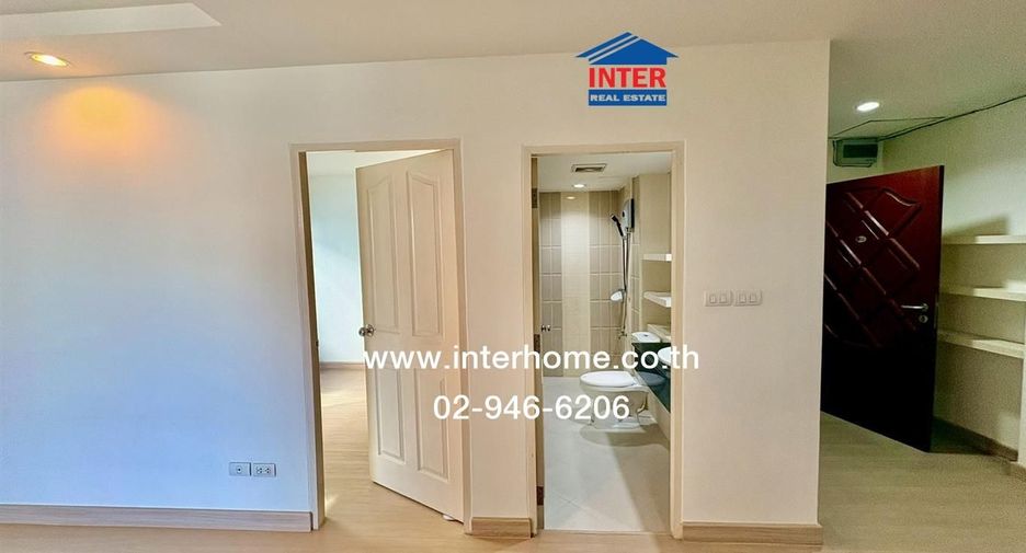 For sale 2 bedrooms condo in Lat Phrao, Bangkok