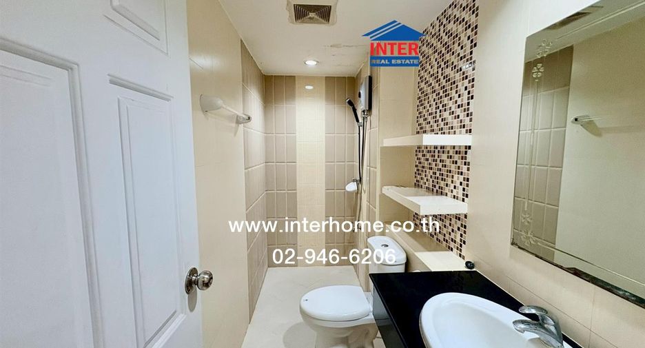 For sale 2 bedrooms condo in Lat Phrao, Bangkok
