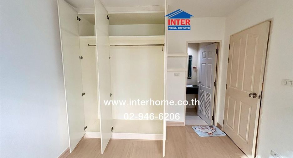 For sale 2 bedrooms condo in Lat Phrao, Bangkok