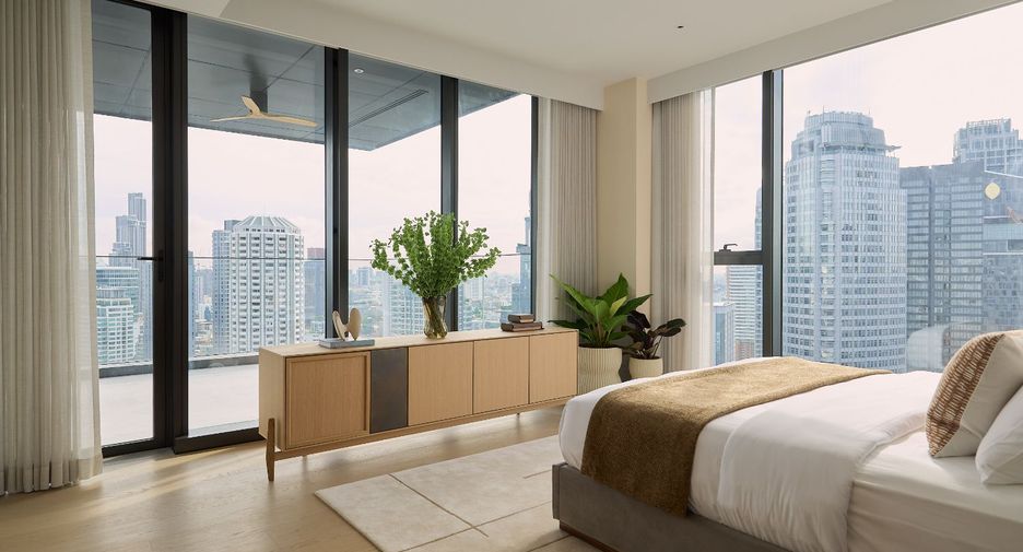For sale 5 ベッドルーム condo in Khlong Toei, Bangkok