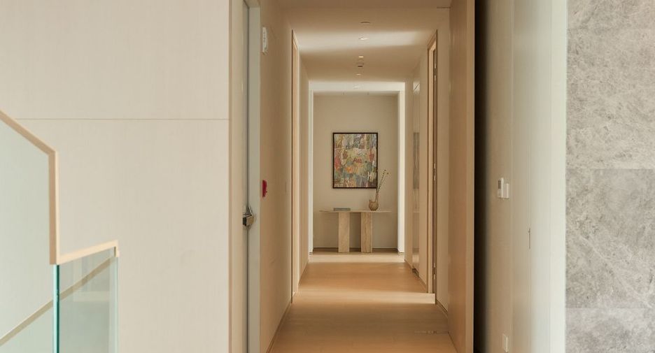For sale 5 ベッドルーム condo in Khlong Toei, Bangkok