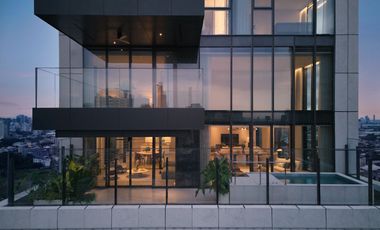 For sale 5 bedrooms condo in Khlong Toei, Bangkok