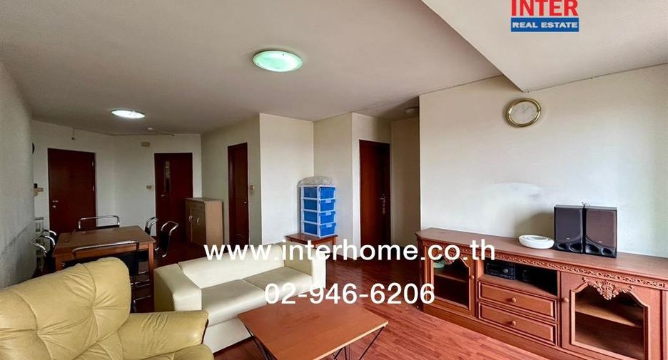 Condo en venta de 3 habitaciones en Yan Nawa, Bangkok