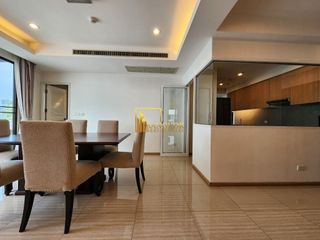 For rent 3 bedrooms apartment in Watthana, Bangkok
