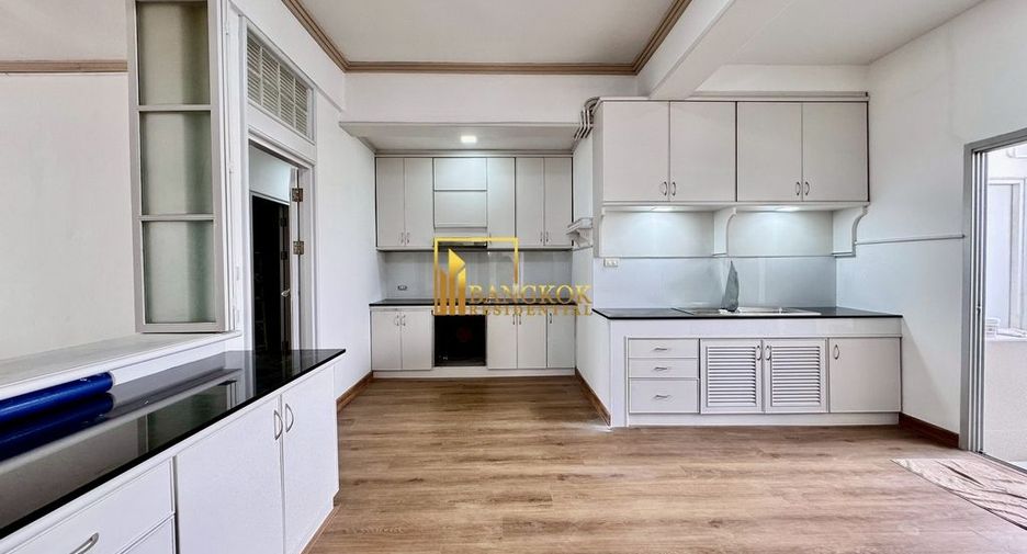 Apartamento en alquiler de 3 habitaciones en Watthana, Bangkok