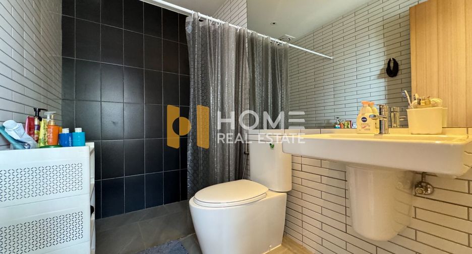 For sale 3 bedrooms townhouse in Suan Luang, Bangkok