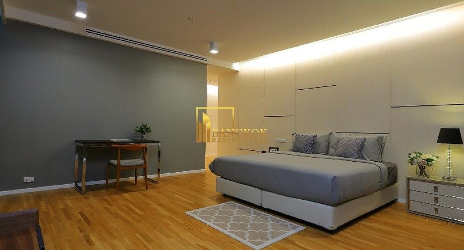 For rent 3 bedrooms apartment in Watthana, Bangkok