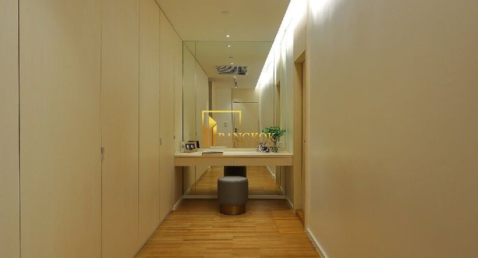 For rent 3 bedrooms apartment in Watthana, Bangkok