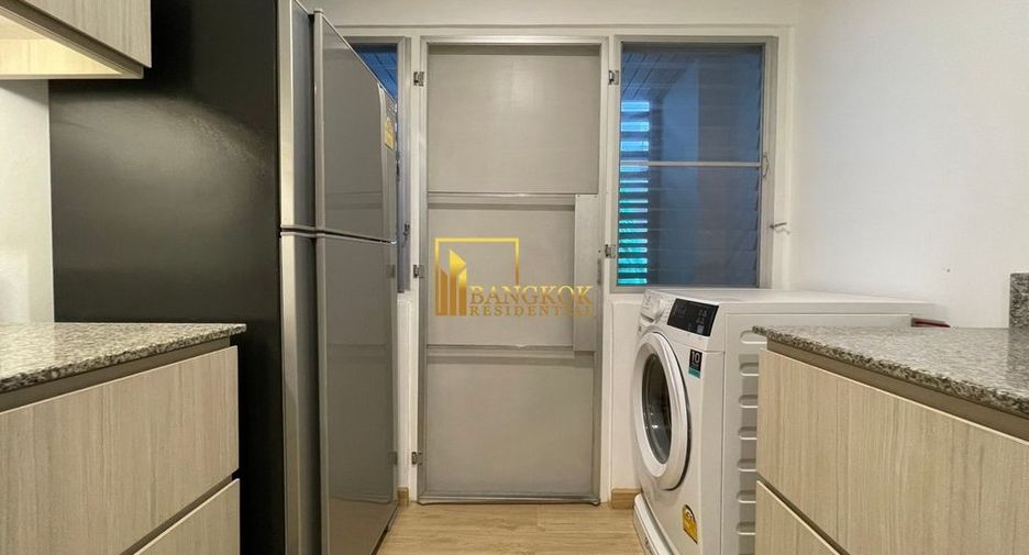 For rent 3 bedrooms apartment in Watthana, Bangkok