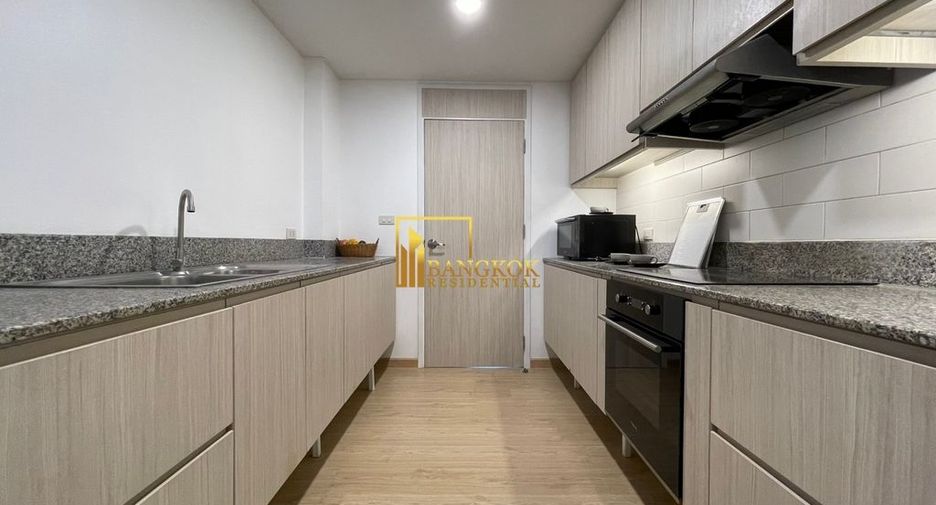 For rent 3 bedrooms apartment in Watthana, Bangkok