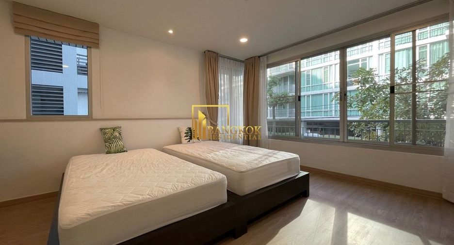 For rent 3 bedrooms apartment in Watthana, Bangkok