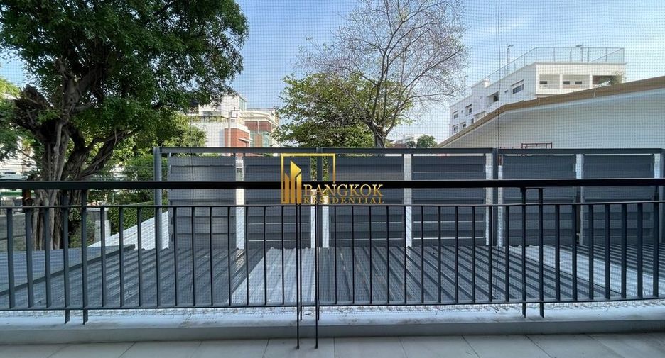 For rent 3 bedrooms apartment in Watthana, Bangkok