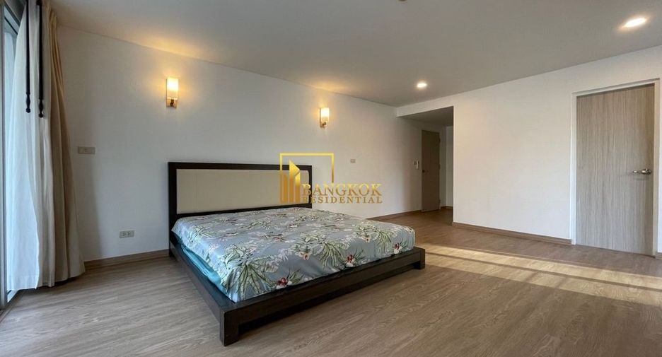 For rent 3 bedrooms apartment in Watthana, Bangkok