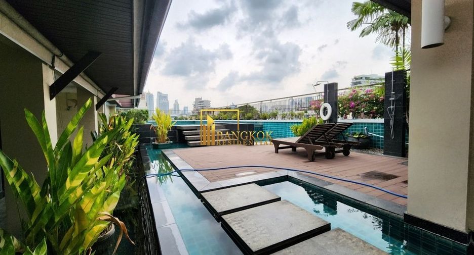 For rent 3 bedrooms apartment in Watthana, Bangkok
