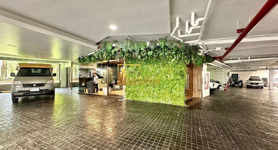For rent 2 ベッドルーム apartment in Watthana, Bangkok