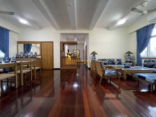 For rent 3 bedrooms apartment in Pathum Wan, Bangkok