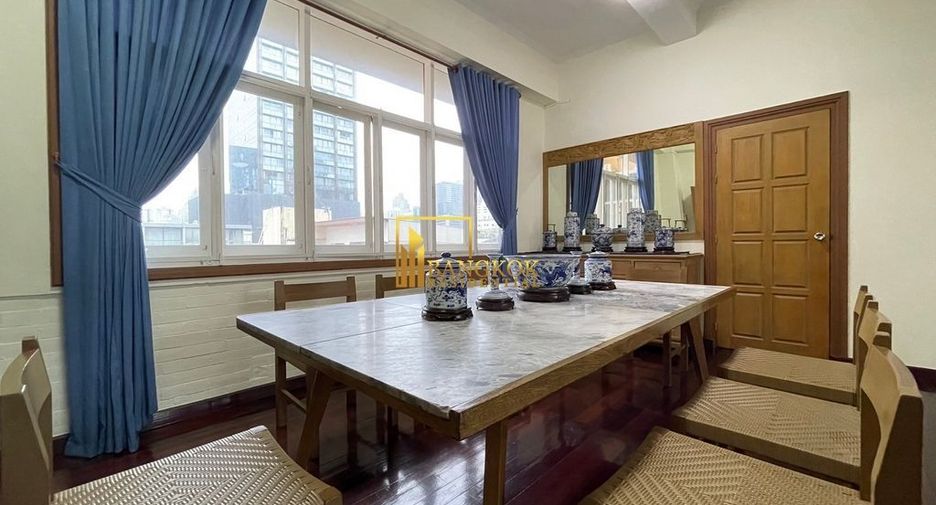 For rent 3 bedrooms apartment in Pathum Wan, Bangkok