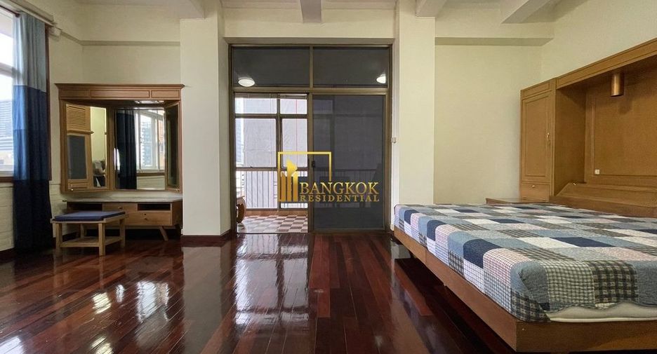 For rent 3 bedrooms apartment in Pathum Wan, Bangkok