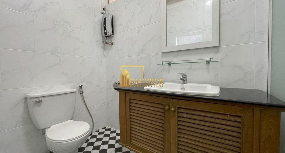 For rent 3 bedrooms apartment in Pathum Wan, Bangkok