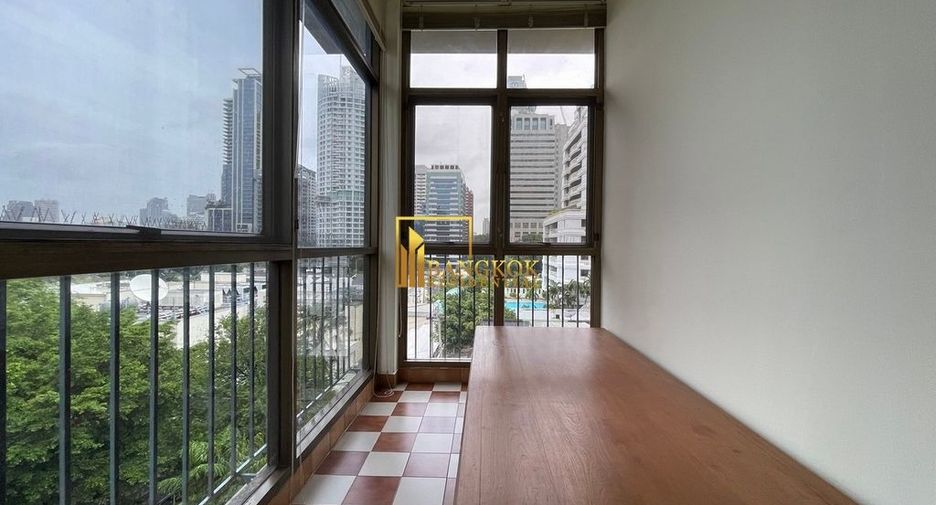 For rent 3 bedrooms apartment in Pathum Wan, Bangkok