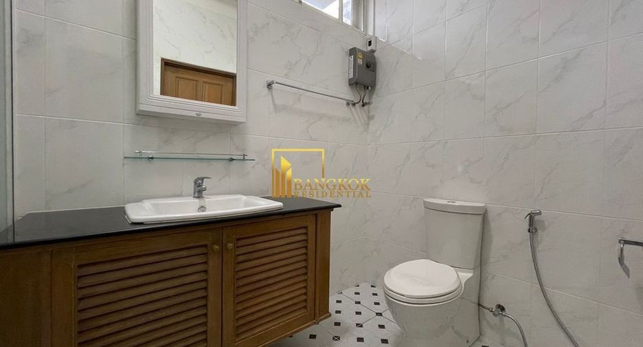 For rent 3 bedrooms apartment in Pathum Wan, Bangkok