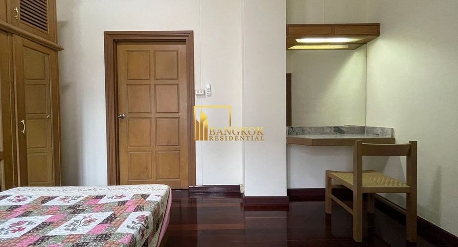 For rent 3 bedrooms apartment in Pathum Wan, Bangkok
