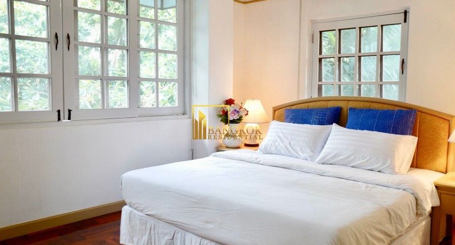 For rent 3 bedrooms apartment in Pathum Wan, Bangkok