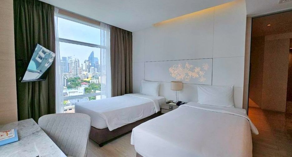 À louer 2 chambres appartement avec services à Khlong Toei, Bangkok