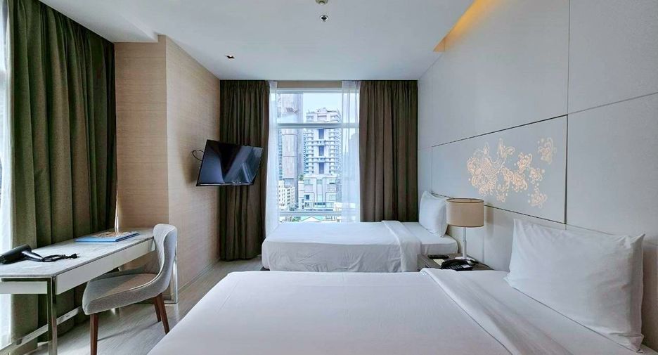 À louer 2 chambres appartement avec services à Khlong Toei, Bangkok