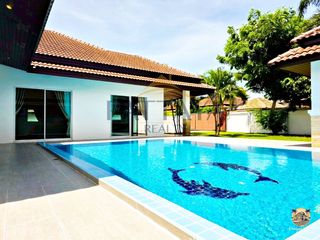 Villa zur Miete und zum Kauf mit 3 Zimmer in Bang Lamung, Chonburi