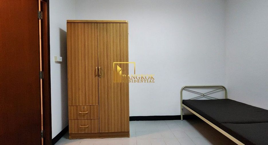 Apartment zur Miete mit 3 Zimmer in Watthana, Bangkok