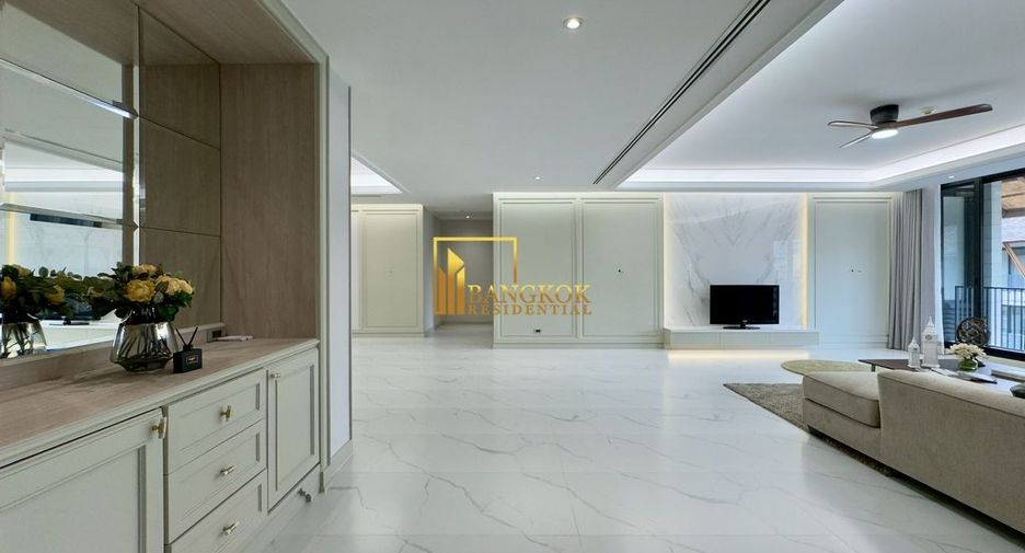 For rent 4 bedrooms apartment in Watthana, Bangkok