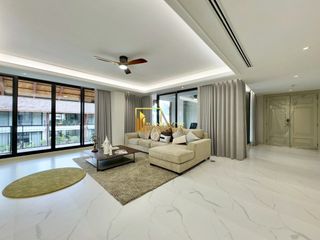 For rent 4 bedrooms apartment in Watthana, Bangkok