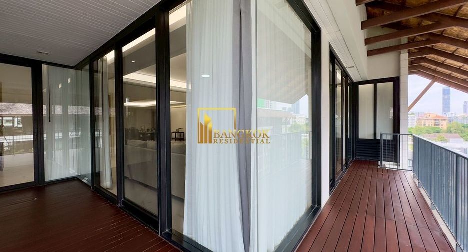 For rent 4 bedrooms apartment in Watthana, Bangkok