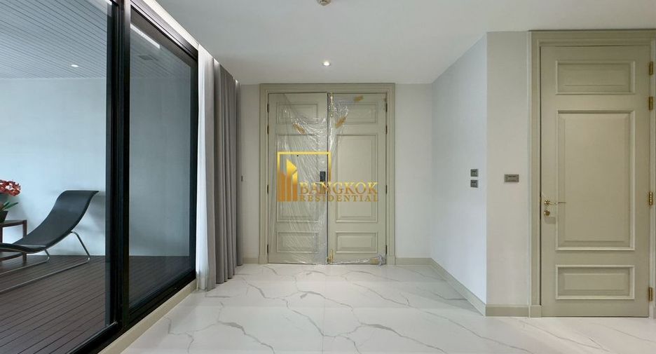 For rent 4 bedrooms apartment in Watthana, Bangkok