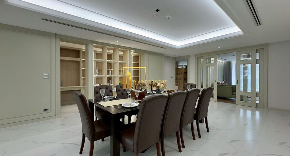 For rent 4 bedrooms apartment in Watthana, Bangkok