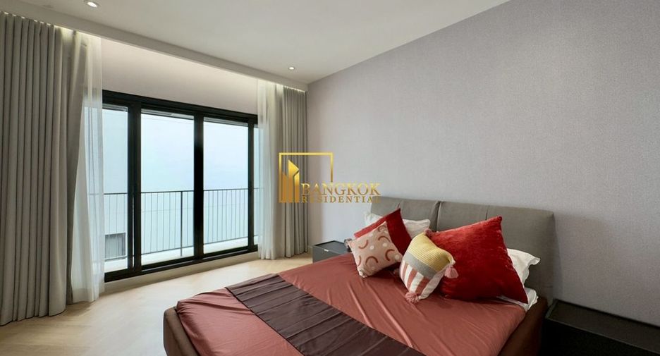 For rent 4 bedrooms apartment in Watthana, Bangkok