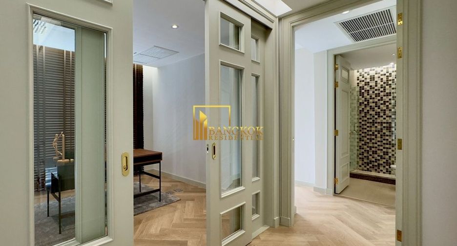 For rent 4 bedrooms apartment in Watthana, Bangkok
