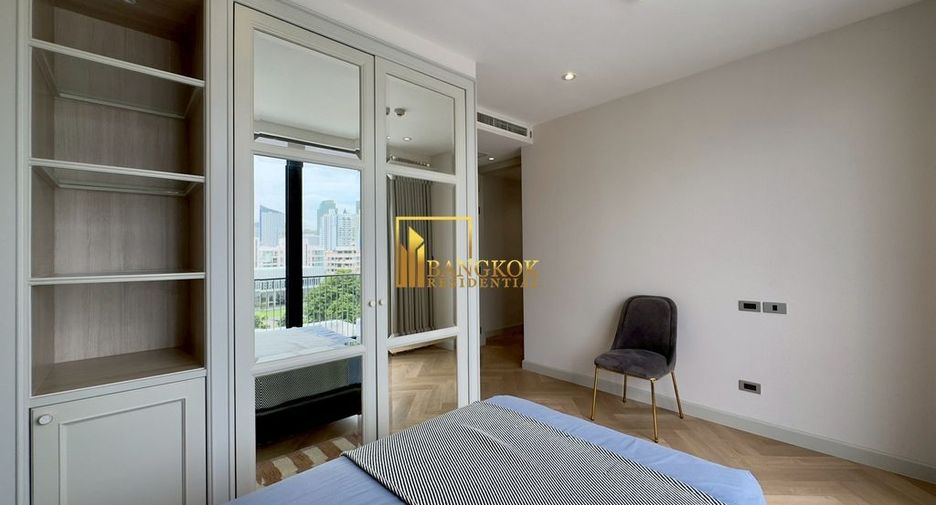 For rent 4 bedrooms apartment in Watthana, Bangkok