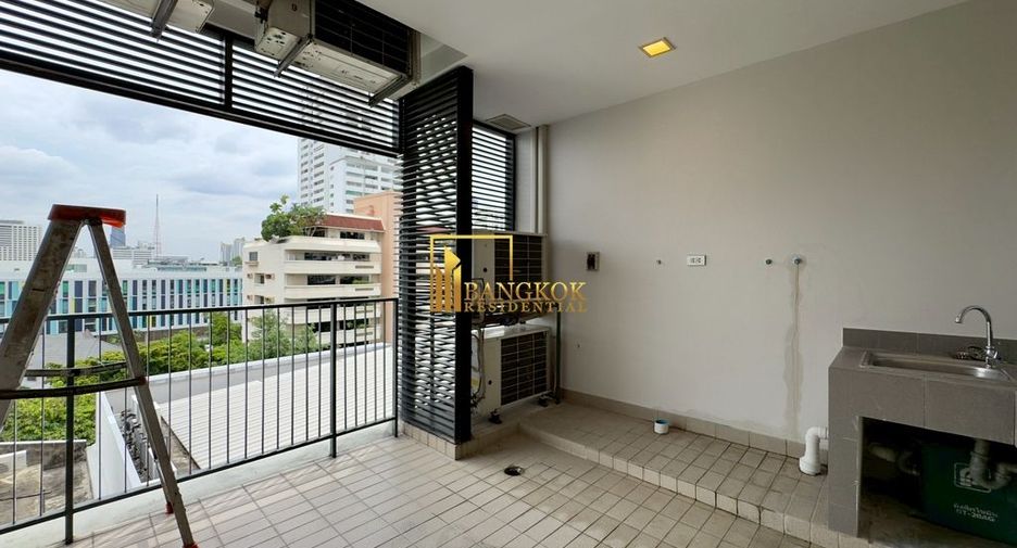 For rent 4 bedrooms apartment in Watthana, Bangkok