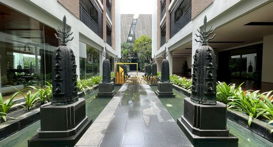 For rent 4 bedrooms apartment in Watthana, Bangkok