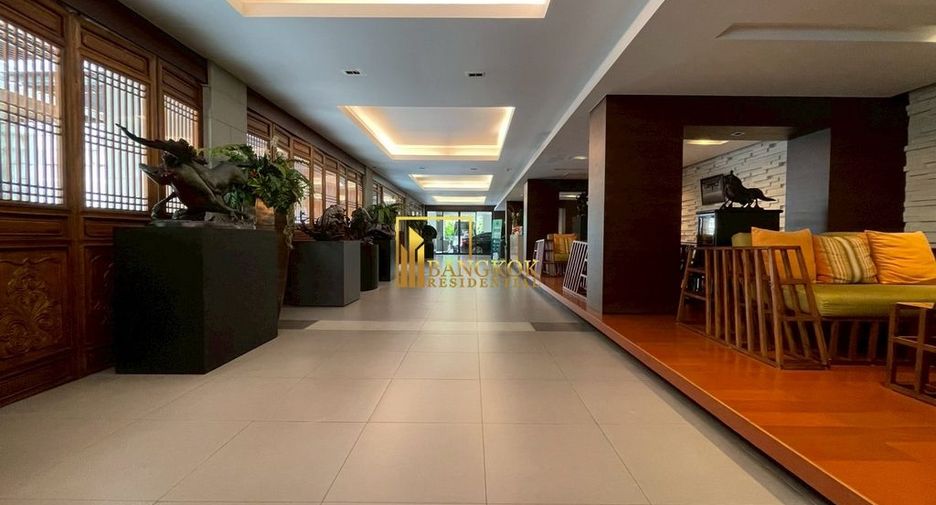 For rent 4 bedrooms apartment in Watthana, Bangkok