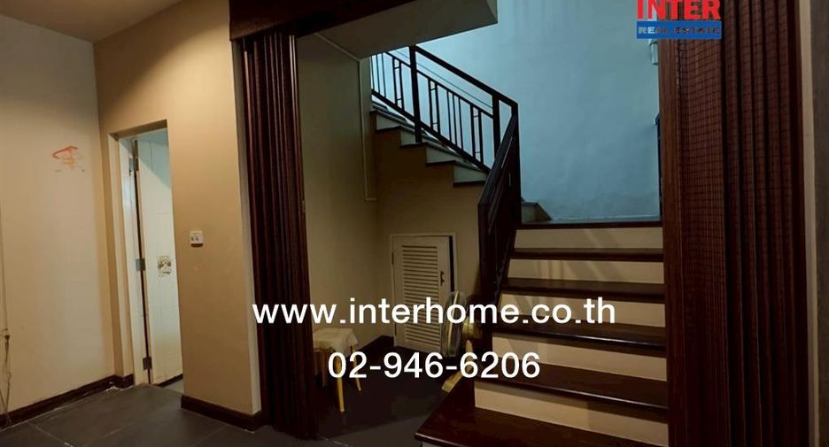 For rent and for sale 4 bedrooms townhouse in Sai Mai, Bangkok
