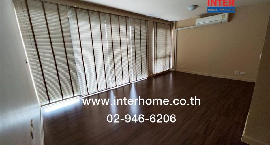 For rent and for sale 4 bedrooms townhouse in Sai Mai, Bangkok