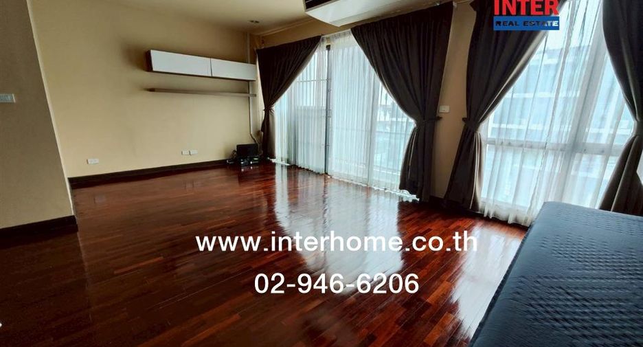 For rent and for sale 4 bedrooms townhouse in Sai Mai, Bangkok