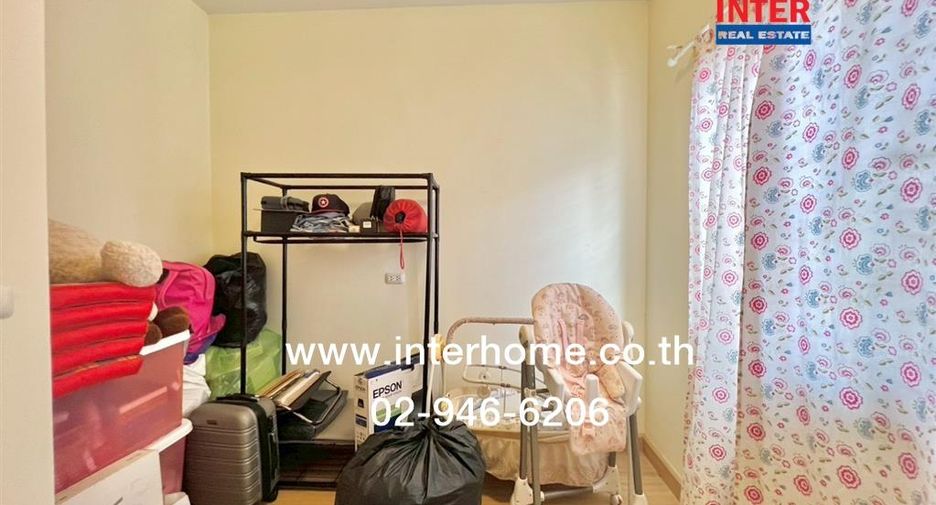 For sale 3 bedrooms townhouse in Saphan Sung, Bangkok